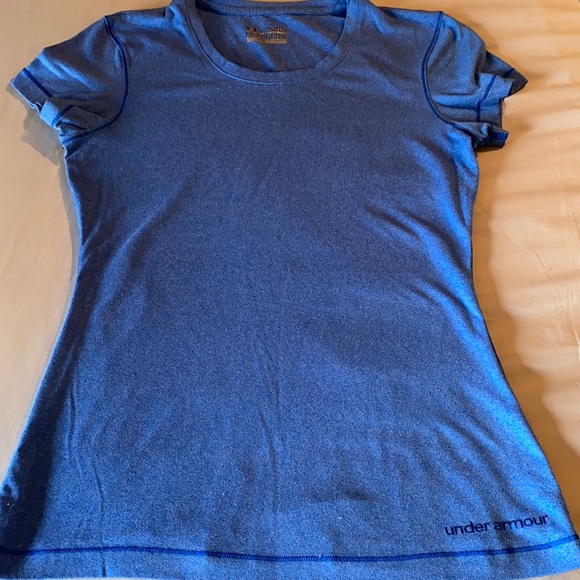 Under Armour Heat Gear Athletic Short Sleeve shirt - Picture 1 of 2